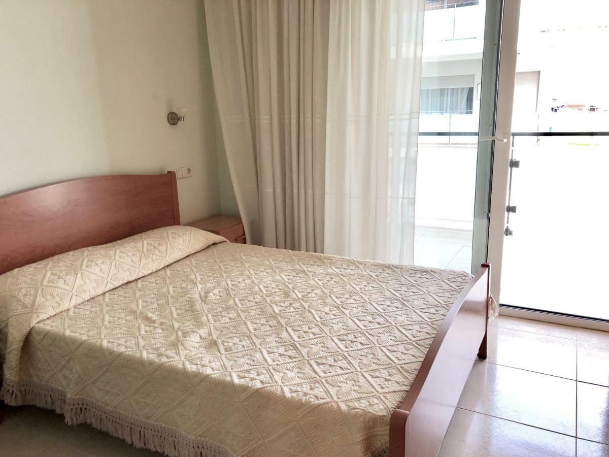 Apartamentos Benet Roses Eksteriør bilde