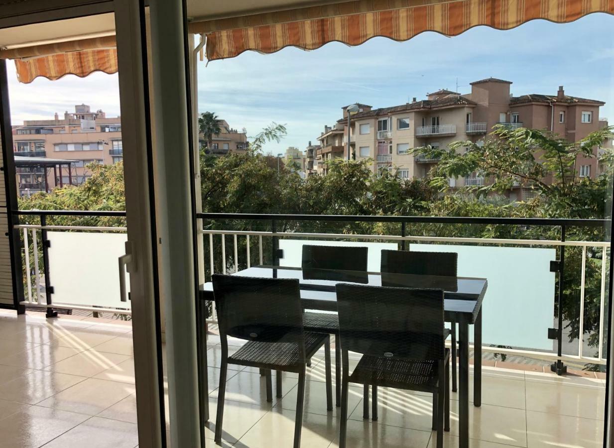 Apartamentos Benet Roses Eksteriør bilde